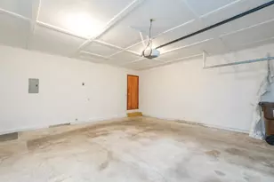 155 E Baker St, Manteno, IL 60950 - Photo 27