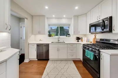 8512 W Crain Street, Niles, IL 60714 - Photo 11