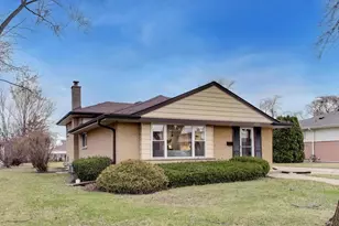 8512 W Crain St, Niles, IL 60714 - Photo 3