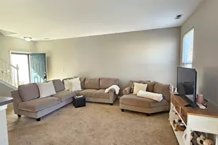 4012 Blackstone Dr, Aurora, IL 60504 - Photo 3