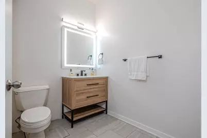 [Address not provided], Chicago, IL 60607 - Photo 3