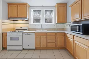 6549 N Mozart St, Chicago, IL 60645 - Photo 11