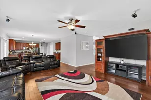 2546 W Autumn Dr, Round Lake, IL 60073 - Photo 11