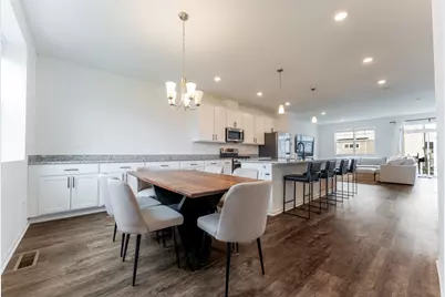 4429 Chelsea Manor Circle, Aurora, IL 60504 - Photo 9