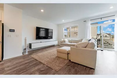 4429 Chelsea Manor Circle, Aurora, IL 60504 - Photo 3