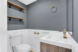 2035 Stanley Ct, Schaumburg, IL 60194 - Photo 15