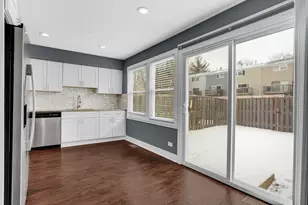 2035 Stanley Ct, Schaumburg, IL 60194 - Photo 11