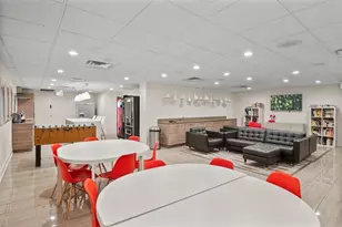 1221 N Dearborn Pkwy, Chicago, IL 60610 - Photo 23