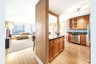5455 N Sheridan Road #1404, Chicago, IL 60640 - Photo 5