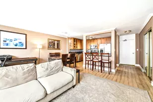 5455 N Sheridan Rd, Chicago, IL 60640 - Photo 11