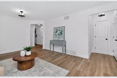 7624 W Ainslie Street, Harwood Heights, IL 60706 - Photo 3