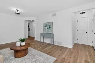 7624 W Ainslie St, Harwood Heights, IL 60706 - Photo 3