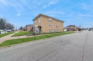 372 Yates Ave, Calumet City, IL 60409 - Photo 29