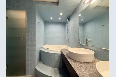 211 E Ohio Street #2707, Chicago, IL 60611 - Photo 23