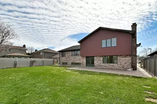 632 Berkshire Ln, Des Plaines, IL 60016 - Photo 23