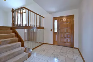 632 Berkshire Ln, Des Plaines, IL 60016 - Photo 3