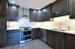 632 Berkshire Ln, Des Plaines, IL 60016 - Photo 7