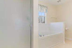 1800 Diamond Creek Ln, Aurora, IL 60503 - Photo 17