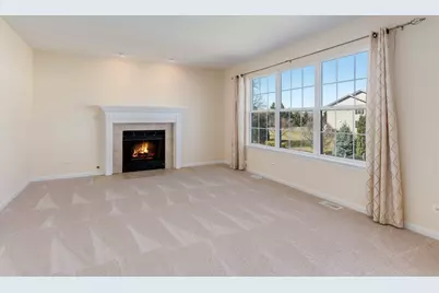 1800 Diamond Creek Lane, Aurora, IL 60503 - Photo 5