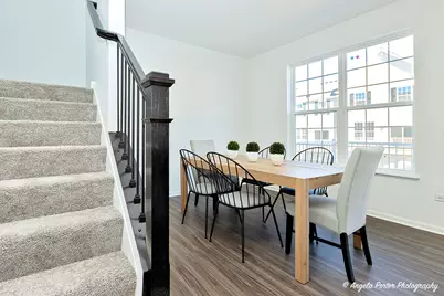 402 Neubauer Circle, Lindenhurst, IL 60046 - Photo 15