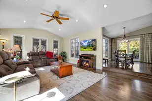 791 Duxbury Ln, Bartlett, IL 60103 - Photo 11