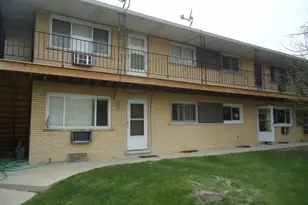 8640 S 82nd Ct, Hickory Hills, IL 60457 - Photo 1