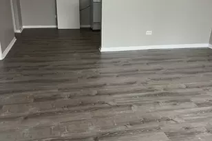 8640 S 82nd Ct, Hickory Hills, IL 60457 - Photo 3