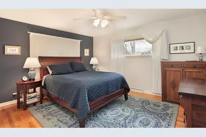 1033 Kenton Road, Deerfield, IL 60015 - Photo 9