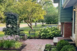 1033 Kenton Rd, Deerfield, IL 60015 - Photo 3