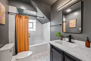 830 N Grove Ave, Oak Park, IL 60302 - Photo 9