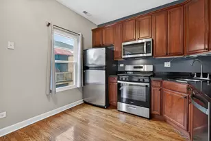 10420 S Walden Pkwy, Chicago, IL 60643 - Photo 13