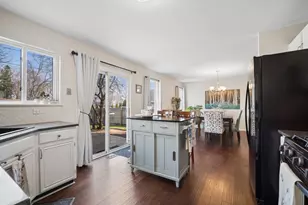 122 E Aspen Cir, Hainesville, IL 60030 - Photo 3