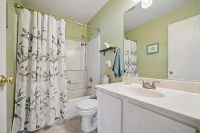 122 E Aspen Circle, Hainesville, IL 60030 - Photo 11