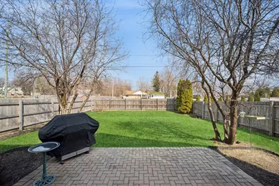 122 E Aspen Circle, Hainesville, IL 60030 - Photo 17