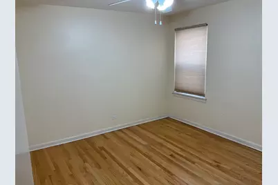 10929 S Eberhart Avenue, Chicago, IL 60628 - Photo 13