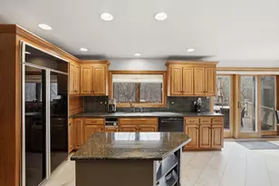 33 W Eureka Dr, Lemont, IL 60439 - Photo 9