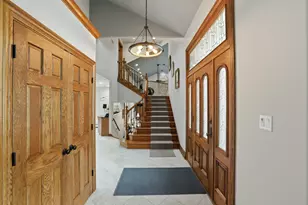 33 W Eureka Dr, Lemont, IL 60439 - Photo 3