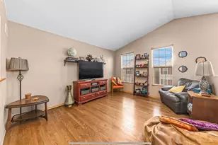 695 Serendipity Dr, Aurora, IL 60504 - Photo 3