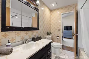 5 Chase Ct, Lombard, IL 60148 - Photo 13