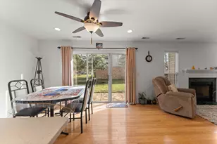 2713 Whitlock Dr, Darien, IL 60561 - Photo 9