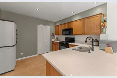 2713 Whitlock Drive, Darien, IL 60561 - Photo 7