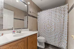 2713 Whitlock Dr, Darien, IL 60561 - Photo 17