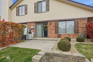 9232 Auburn Ct, Orland Park, IL 60462 - Photo 3