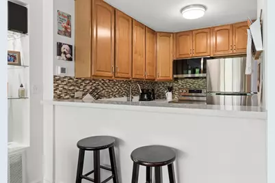 [Address not provided], Lisle, IL 60532 - Photo 5