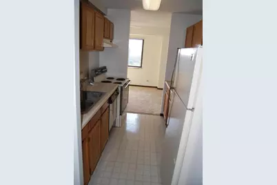 1840 Huntington Boulevard #BW511, Hoffman Estates, IL 60169 - Photo 5