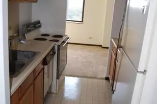 1840 Huntington Blvd, Hoffman Estates, IL 60169 - Photo 5