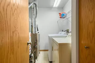 2877 Stonewater Dr, Naperville, IL 60564 - Photo 15