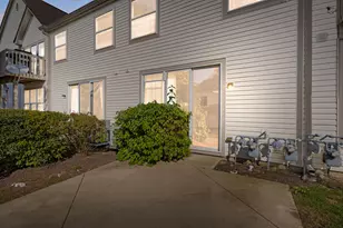 2877 Stonewater Dr, Naperville, IL 60564 - Photo 17