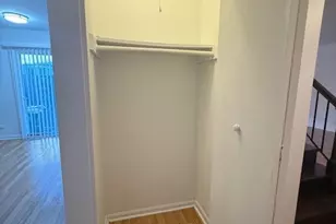 2080 Sutherland Pl, Hoffman Estates, IL 60169 - Photo 5