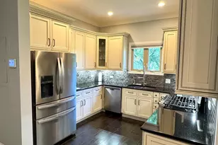 1009 Arbor Ct, Mount Prospect, IL 60056 - Photo 3